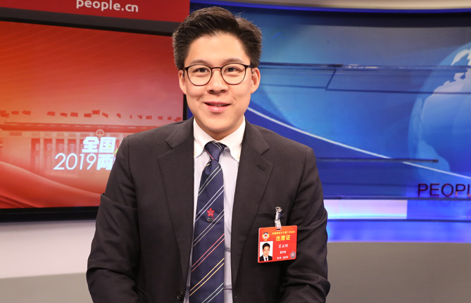 全國政協(xié)委員、香港各界青少年活動委員會執(zhí)行主席霍啟剛：推動年輕人積極參與國家發(fā)展進(jìn)程