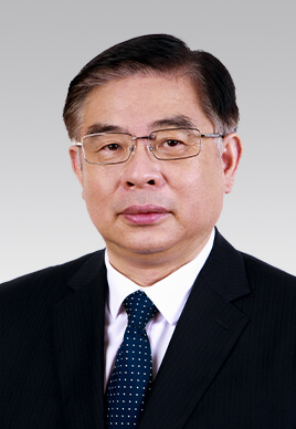 陸俊華，男，漢族，1962年1月生，研究生學歷，中共黨員，現(xiàn)任中央紀委國家監(jiān)委駐人民日報社紀檢監(jiān)察組組長、人民日報社編委委員。