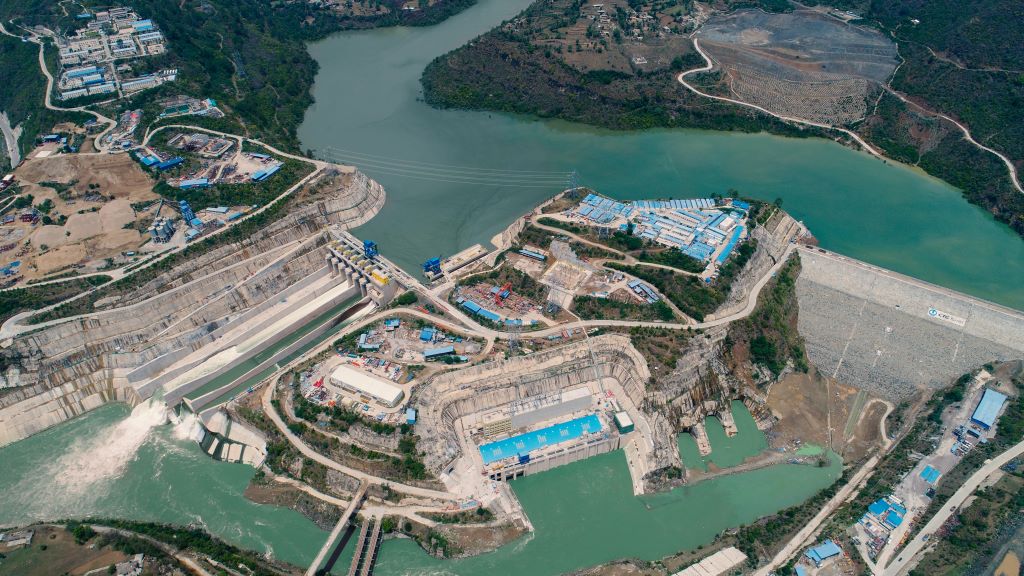 中巴經(jīng)濟走廊首個水電項目——巴基斯坦卡洛特水電站。（三峽集團供圖）