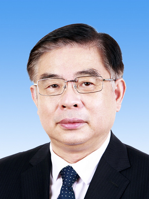 陸俊華，男，漢族，1962年1月生，研究生學(xué)歷，中共黨員，現(xiàn)任中央紀(jì)委國家監(jiān)委駐人民日報(bào)社紀(jì)檢監(jiān)察組組長、人民日報(bào)社編委委員。